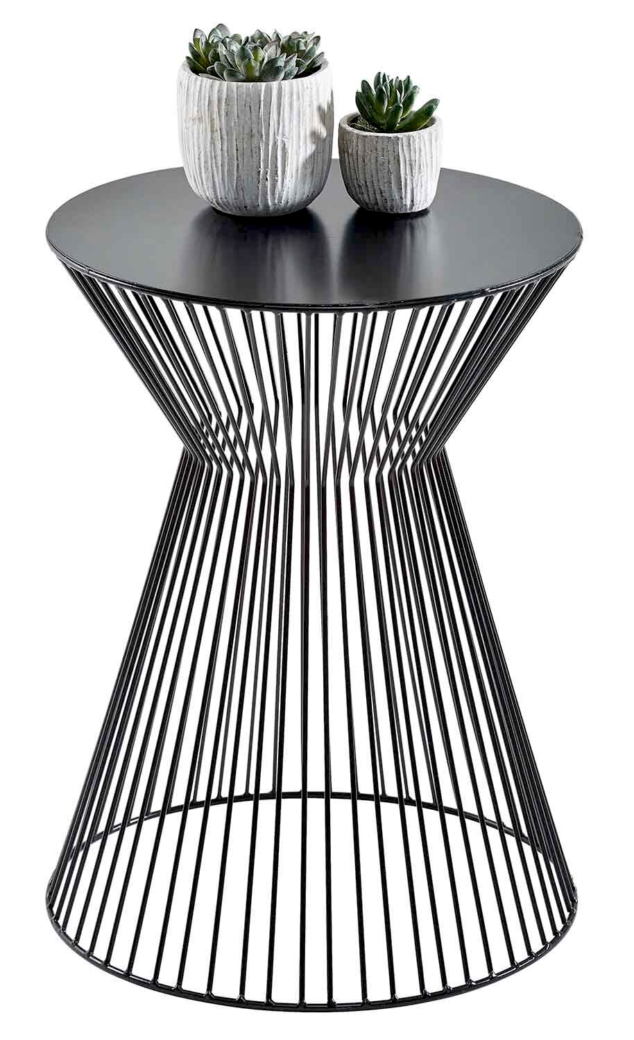 Landscape Beistelltisch MARA Moderner Beistelltisch mit schwarzer runder Tischplatte und konischem Metallgestell, von vorne betrachtet, dekoriert mit zwei Sukkulenten in weißen Töpfen.