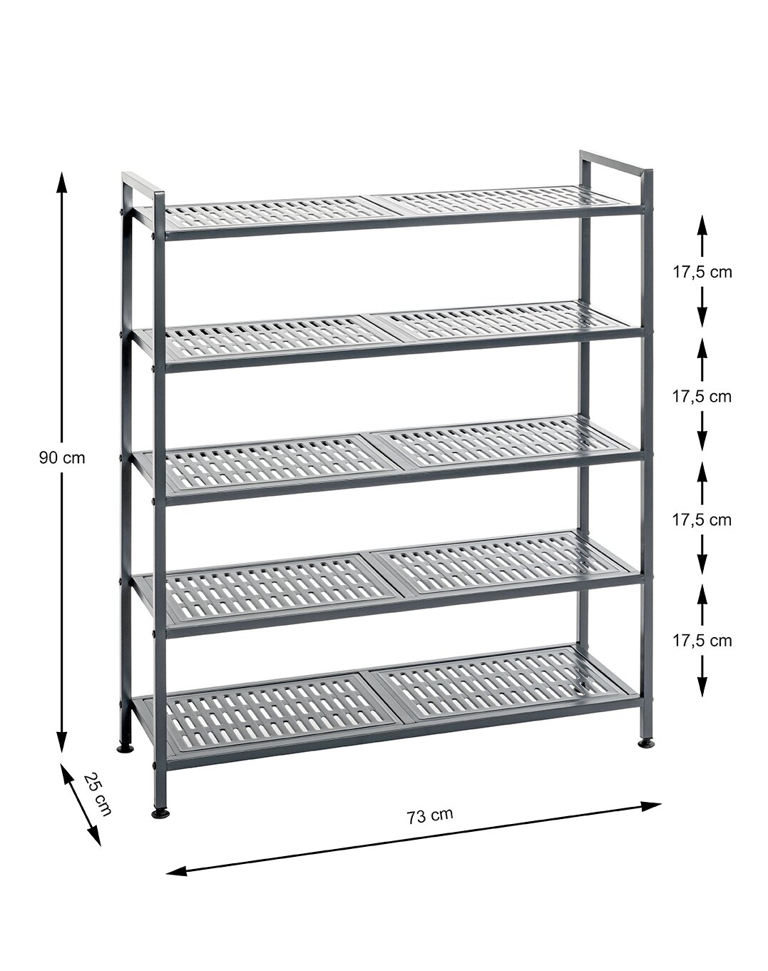 Graues Metall-Regal mit 5 gelochten Ablagen, Maße 73 x 25 x 90 cm und 17,5 cm Abstand zwischen den Ebenen, freistehend auf weißem Hintergrund, schräg von vorn (3/4-Ansicht) dargestellt.