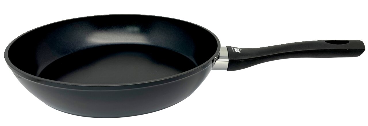 Schwarze Bratpfanne 28cm mit ergonomischem Griff, seitliche Perspektive