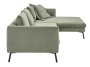 Grünes Ecksofa mit Kissen, seitliche Perspektive