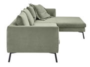 Grünes Ecksofa mit Kissen, seitliche Perspektive