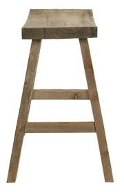 Holzhocker in Seitenansicht mit rustikalem Design