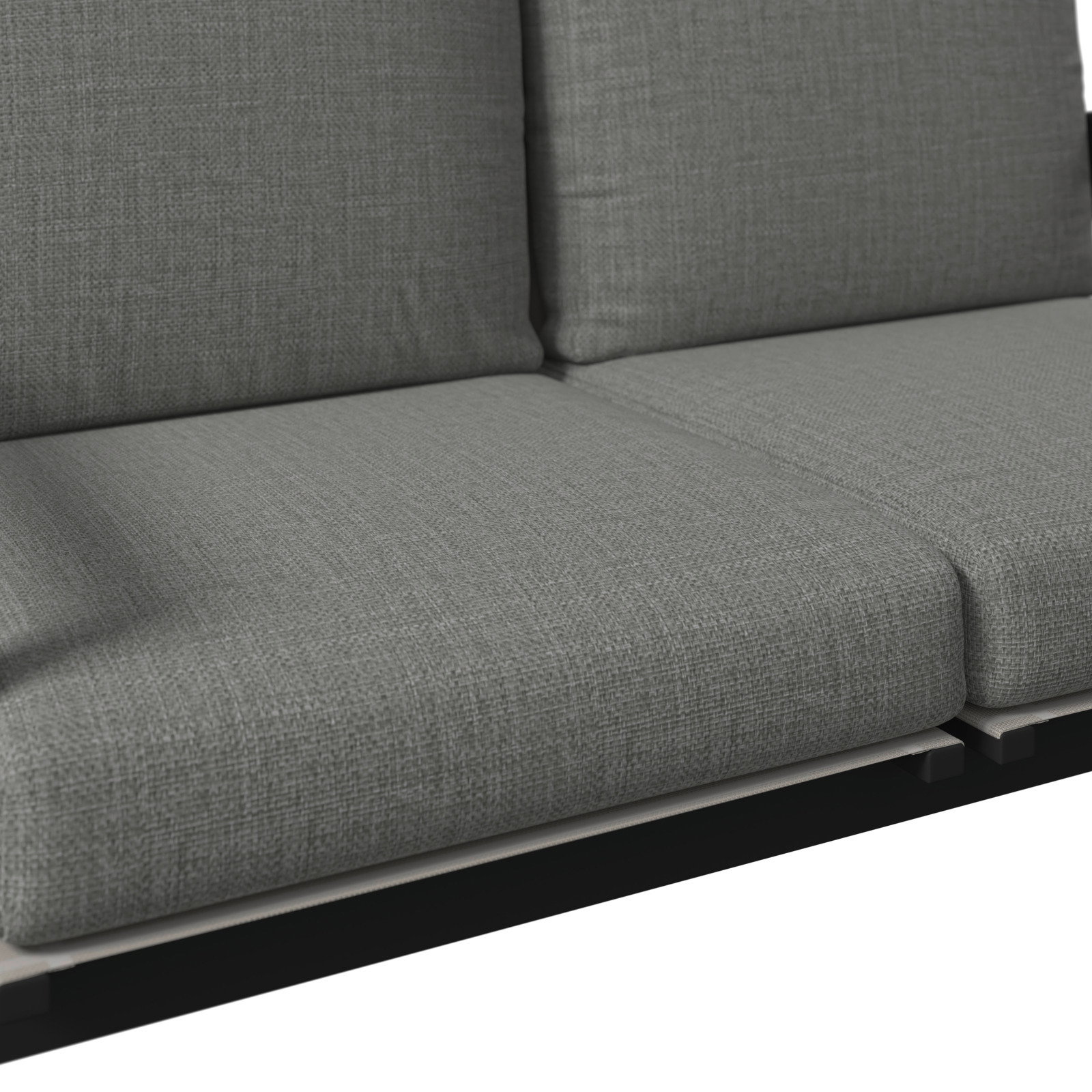 Nahaufnahme einer grauen Gartenbank mit gepolsterten Sitz- und Rückenkissen, seitliche Perspektive.