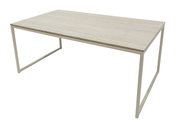 Moderner Couchtisch mit rechteckiger Holzplatte und schlankem Metallgestell, seitliche Perspektive