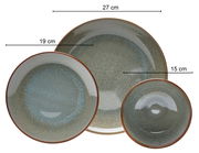 Draufsicht auf ein 16-teiliges Kombiservice mit drei unterschiedlich großen Tellern in Blau- und Brauntönen, Durchmesser 27 cm, 19 cm und 15 cm.