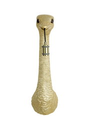 Goldene Wandleuchte in Form eines Straußenkopfes mit einer Lampenfassung im Schnabel, Frontalansicht.