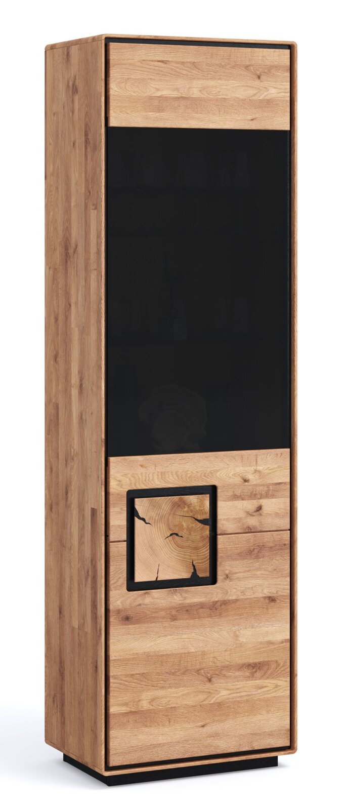 Landscape Vitrine I (rechts) BRIXEN Hoge houten kast/vitrine in eikenlook met een grote zwarte glazen deur en een onderste houten vak met vierkant accent, vrijstaand op een zwarte sokkel, schuin gefotografeerd vanaf linksvoor