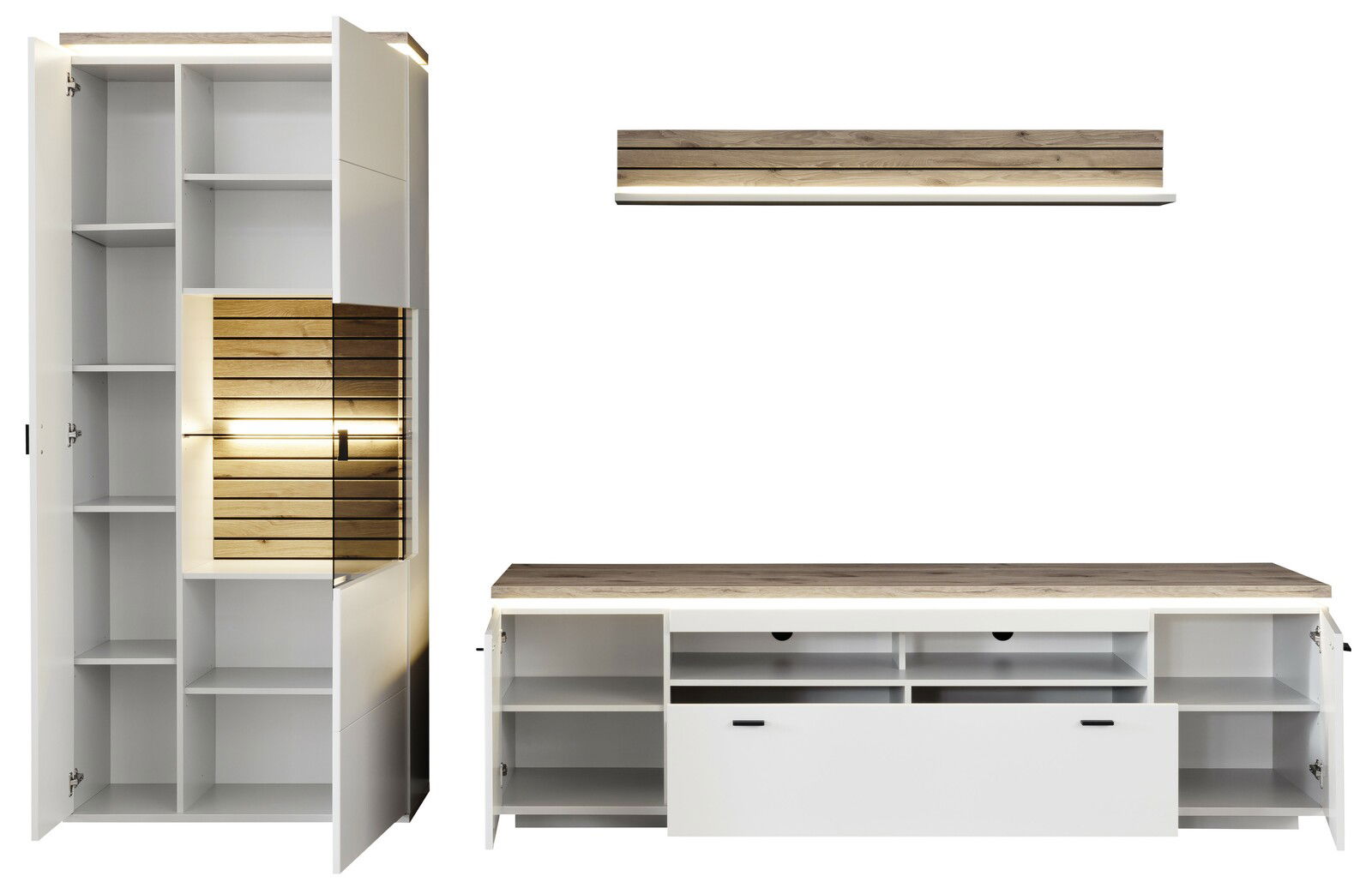 Moderne Wandkombination in Weiß mit Holzdetails, bestehend aus einem hohen Schrank mit Glaseinsatz und Beleuchtung, einem niedrigen TV-Schrank mit offenen Fächern und Schubladen, sowie einem schwebenden Regal. Frontalansicht.