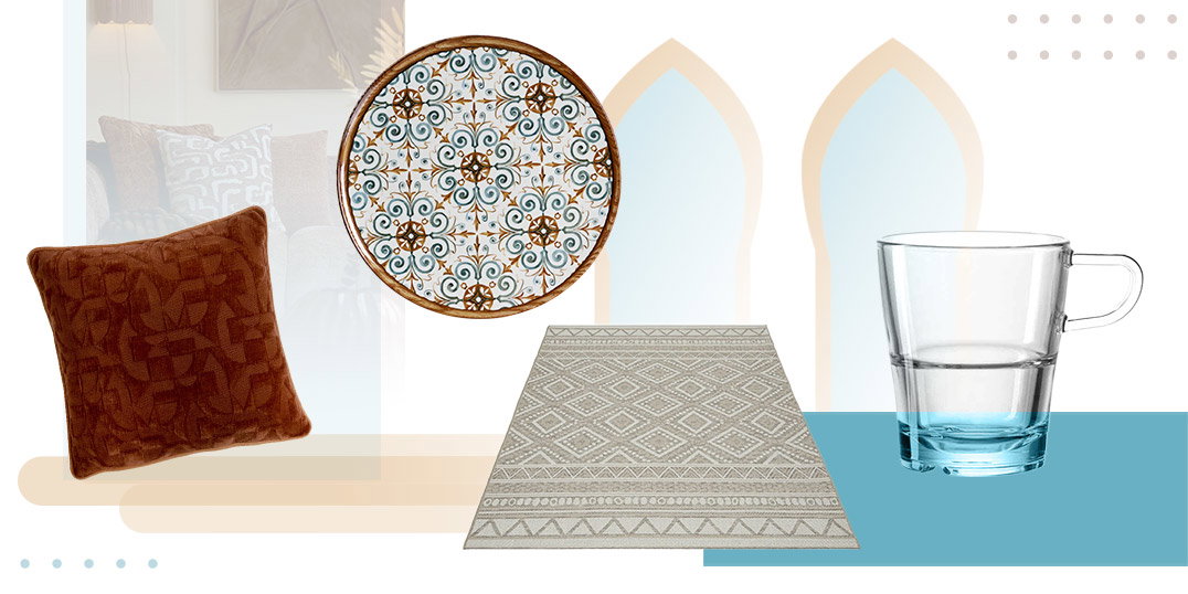 Orientalische Wohnaccessoires mit gemustertem Kissen, Dekoteller, Teppich und Glas in warmen Naturtönen.
