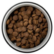 Vogelperspektive auf einen Napf mit braunem Trockenfutter, 400ml Kapazität