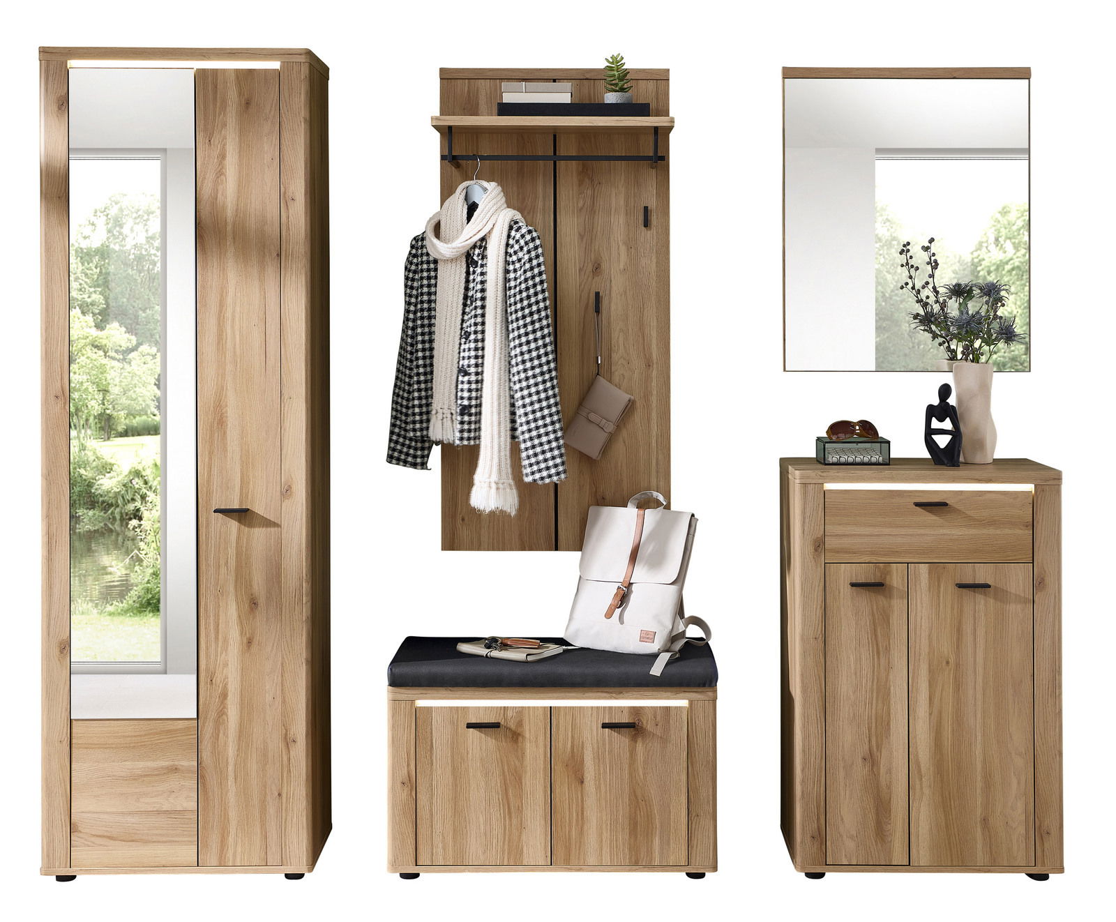 Garderoben-Set in Holzoptik mit Spiegel, Hakenleiste, Sitzbank und Kommode, frontal abgebildet.