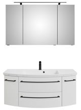 Frontale Ansicht einer dreiteiligen Badkombination mit Spiegelschrank und Waschbeckenunterschrank in modernem Design.