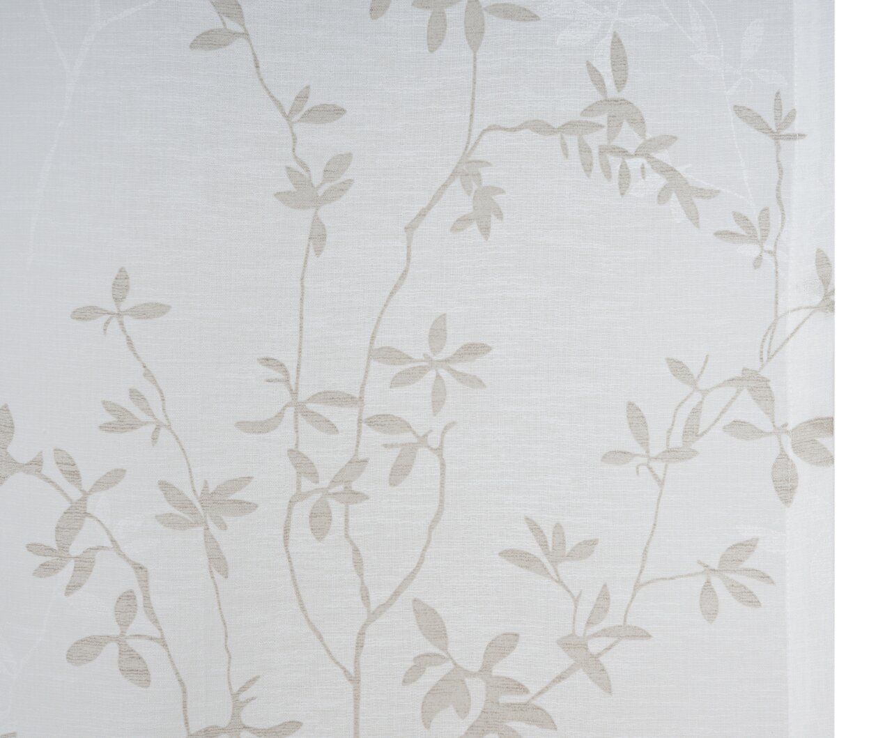 Schiebevorhang mit floralem Muster in Beige auf weißem Hintergrund, Nahaufnahme