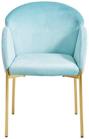 Elegante fauteuil met lichtblauwe fluwelen bekleding en gouden poten, vooraanzicht