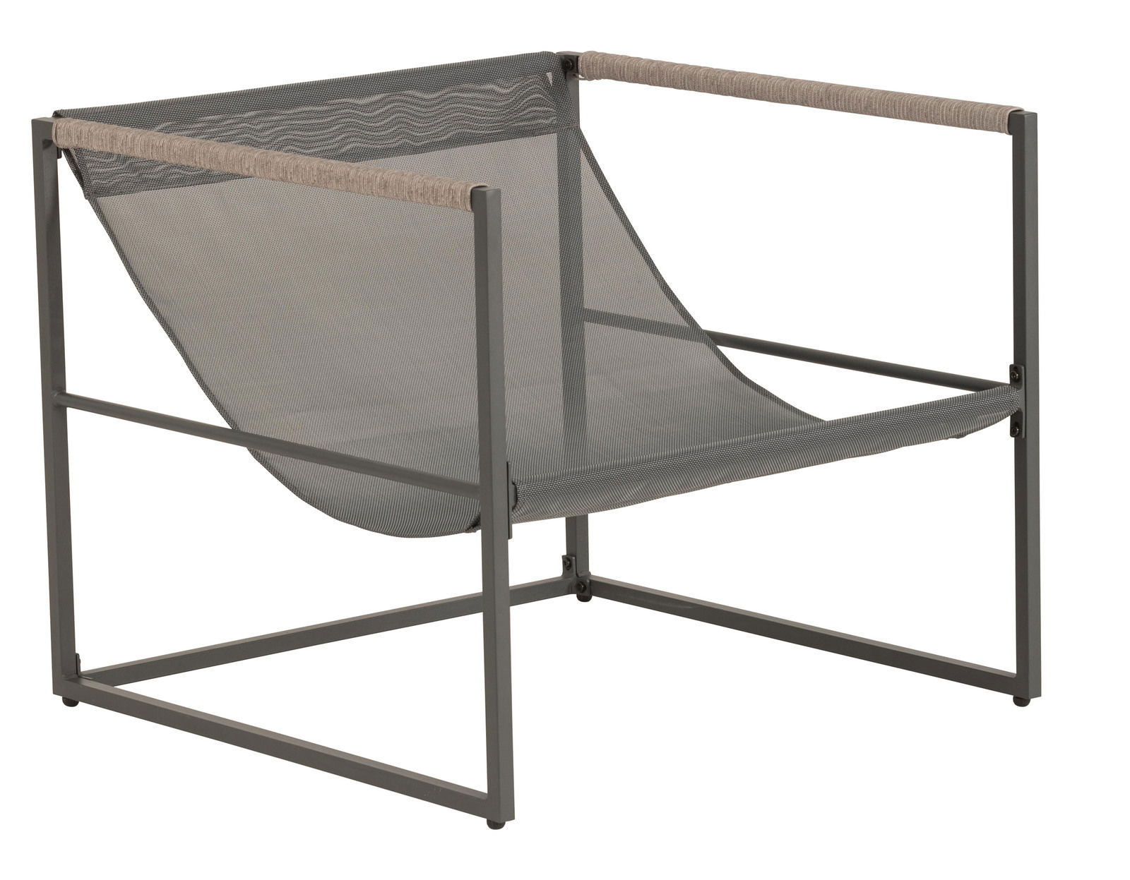 Moderner Lounge-Sessel mit Metallrahmen und Netzbespannung, seitliche Perspektive
