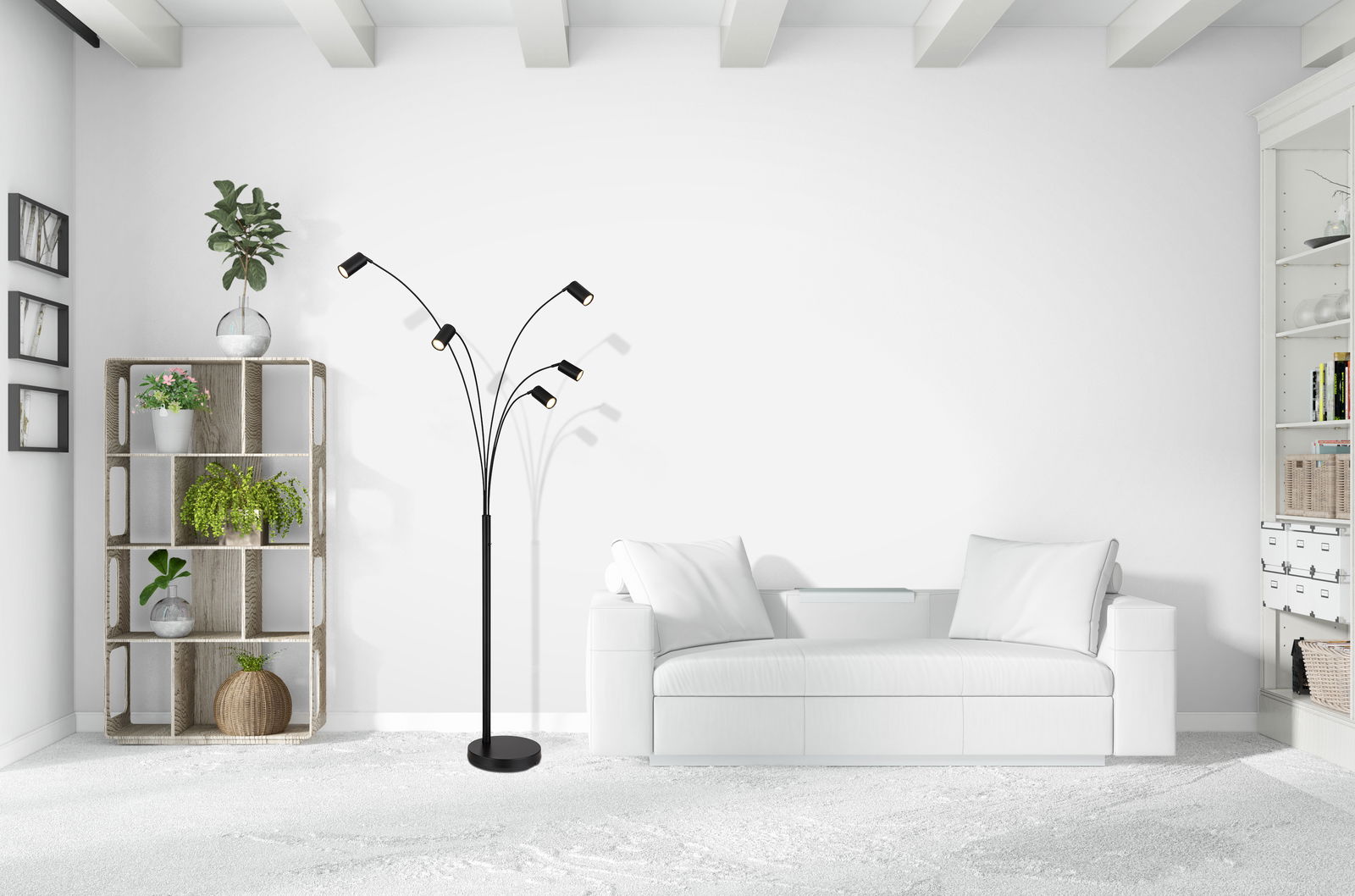 Globo Lighting Stehleuchte ROBBY Moderne Stehleuchte mit fünf verstellbaren Armen in einem hellen Wohnzimmer, seitliche Perspektive.