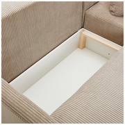 Nahaufnahme eines Ecksofas JENIFER mit geöffneter Aufbewahrungsbox, beige gestreifter Stoff, von oben betrachtet.