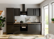 Moderne matzwarte keuken met hoge kast, bovenkasten, afzuigkap, oven en houten werkblad, frontaal aanzicht vanuit ooghoogte