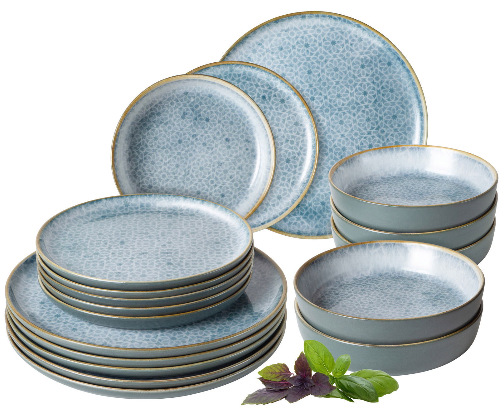 Geschirrset Terra 18-tlg. Azur in blauer Farbe mit feinem Muster, bestehend aus flachen und tiefen Tellern, aus einer leicht seitlichen Perspektive fotografiert.