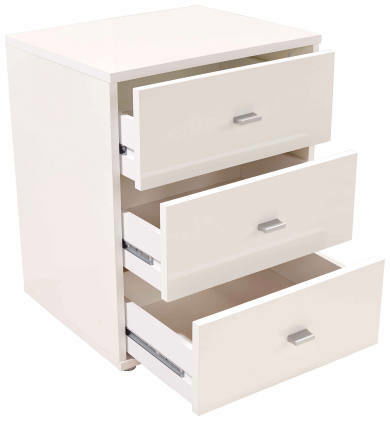 Weiße Nachtkommode mit drei geöffneten Schubladen, seitliche Perspektive
