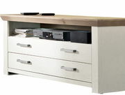 Weißes Lowboard mit zwei Schubladen und einem offenen Fach, aus seitlicher Perspektive fotografiert.