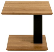 Moderne bijzettafel met houten blad en zwart metalen onderstel, vooraanzicht