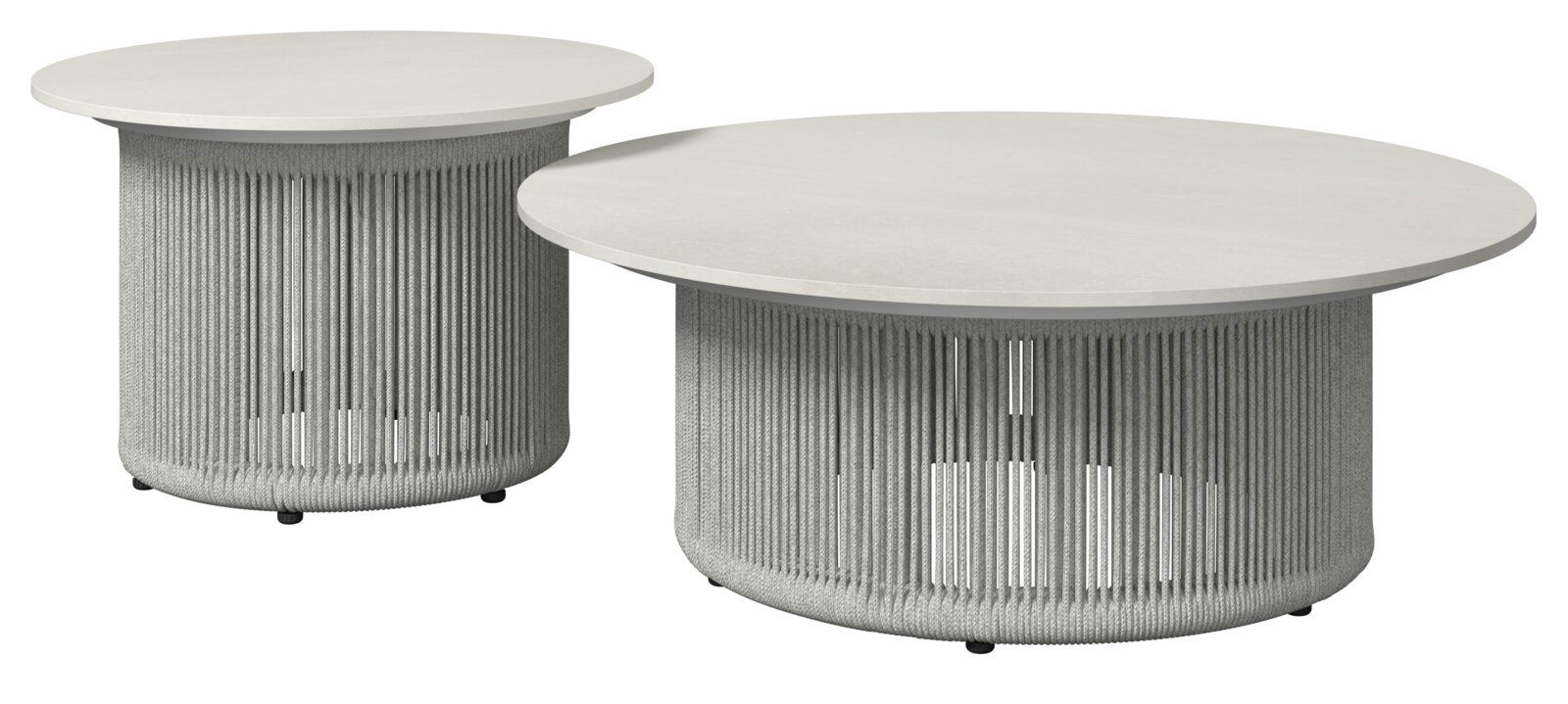 Zwei runde Beistelltische mit geflochtenem Seil-Design und glatter Tischplatte, seitliche Perspektive.