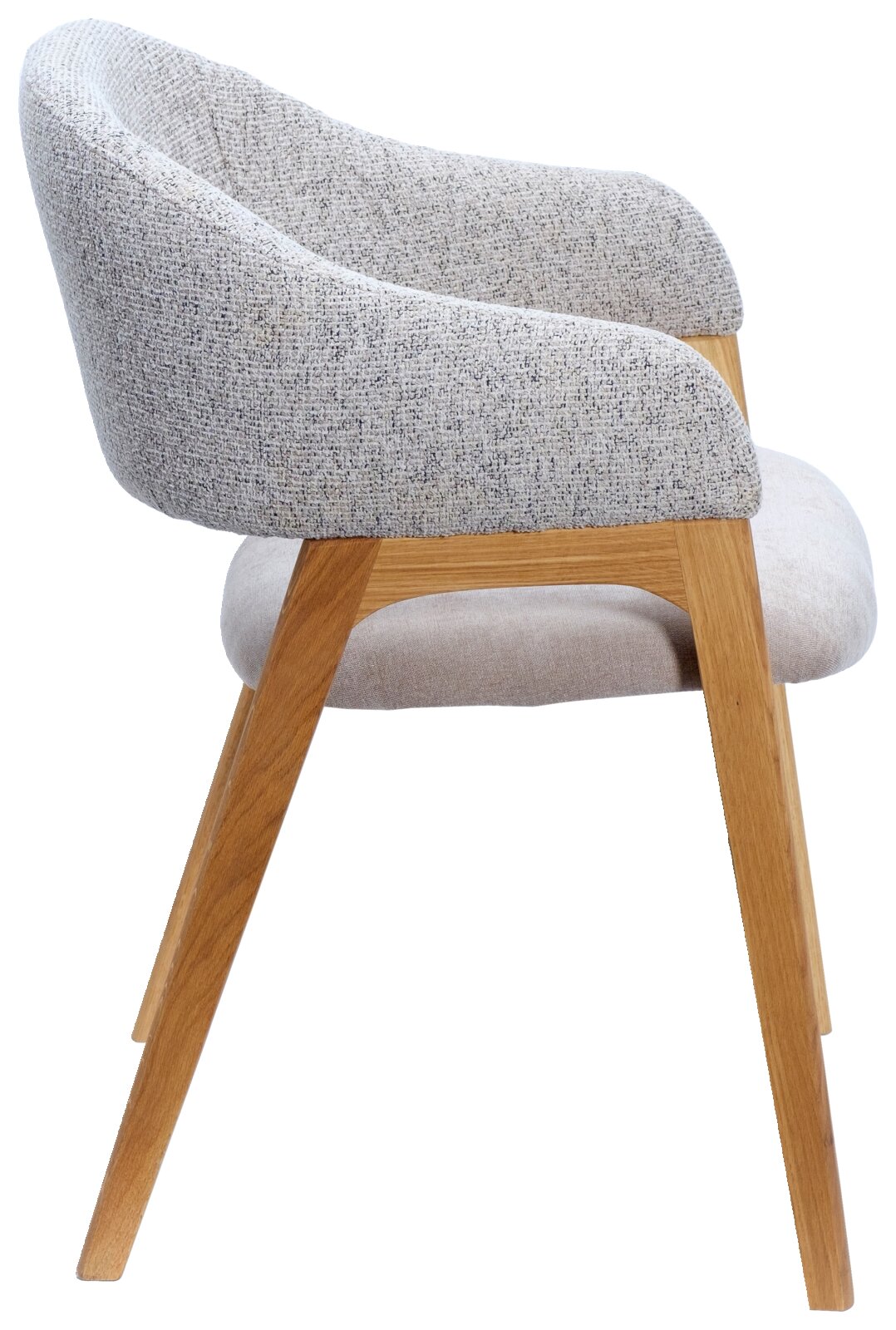 Zijaanzicht van een moderne fauteuil met grijze stoffen bekleding en houten poten.