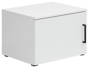 Weißer Aufsatzschrank mit schwarzem Griff, perspektivisch von vorne rechts gesehen