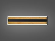 Rechteckige LED-Deckenleuchte mit Holzoptik, frontal betrachtet