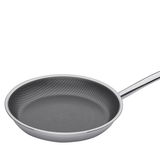 Bratpfanne XL CUT RESIST PURE aus der Vogelperspektive mit hexagonalem Muster auf der Innenfläche