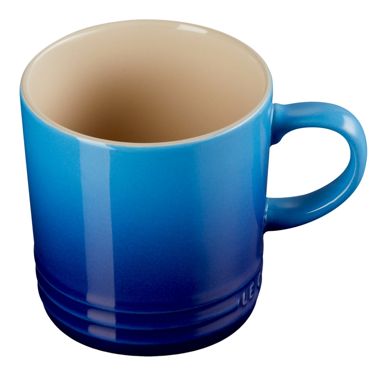 Blauer Becher mit Henkel, Ansicht von schräg oben