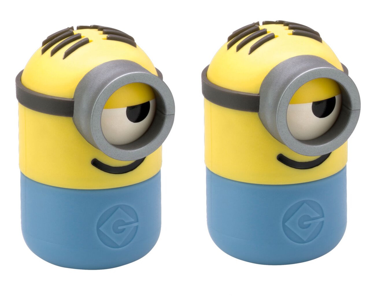 Twee zoutstrooiers in Minions-stijl, geel en blauw, met één oog en een vriendelijke glimlach, gezien van voren.