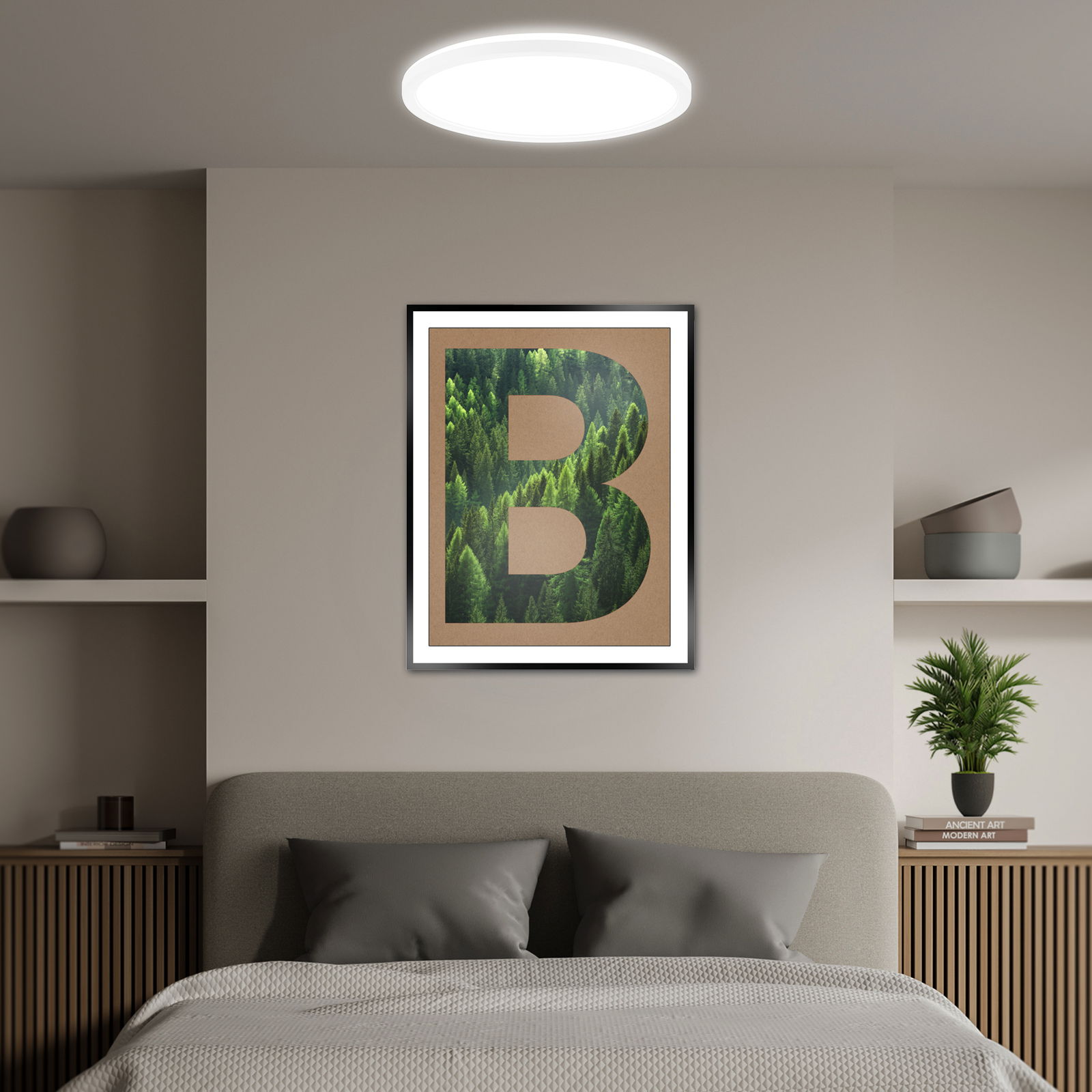 LED-Paneel an der Decke eines modernen Schlafzimmers, von vorne betrachtet.