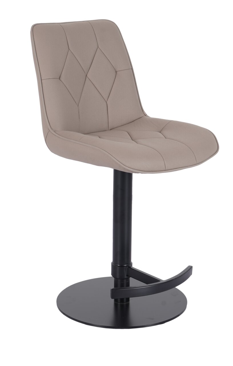 Moderner Barhocker mit gepolsterter Sitzfläche in Beige und schwarzem Metallfuß, seitliche Perspektive