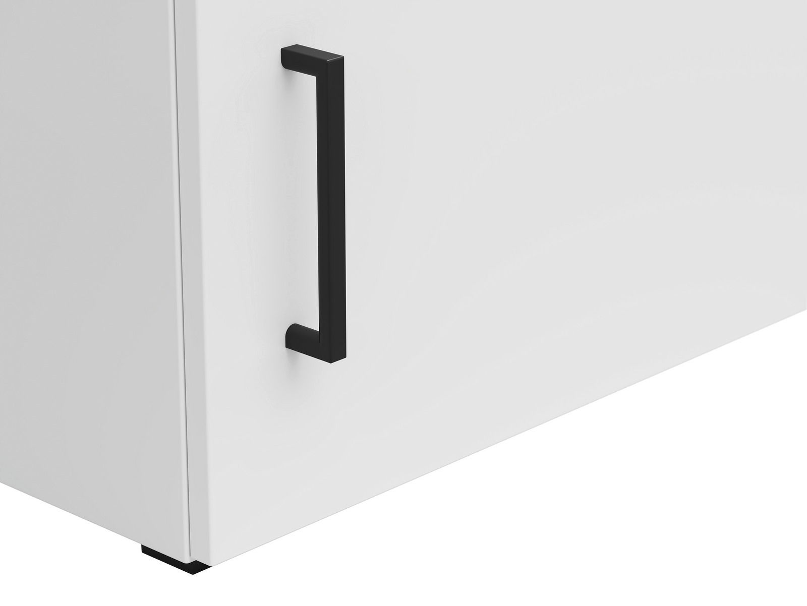 Nahaufnahme eines weißen Aufsatzschranks mit schwarzem Griff, seitliche Perspektive