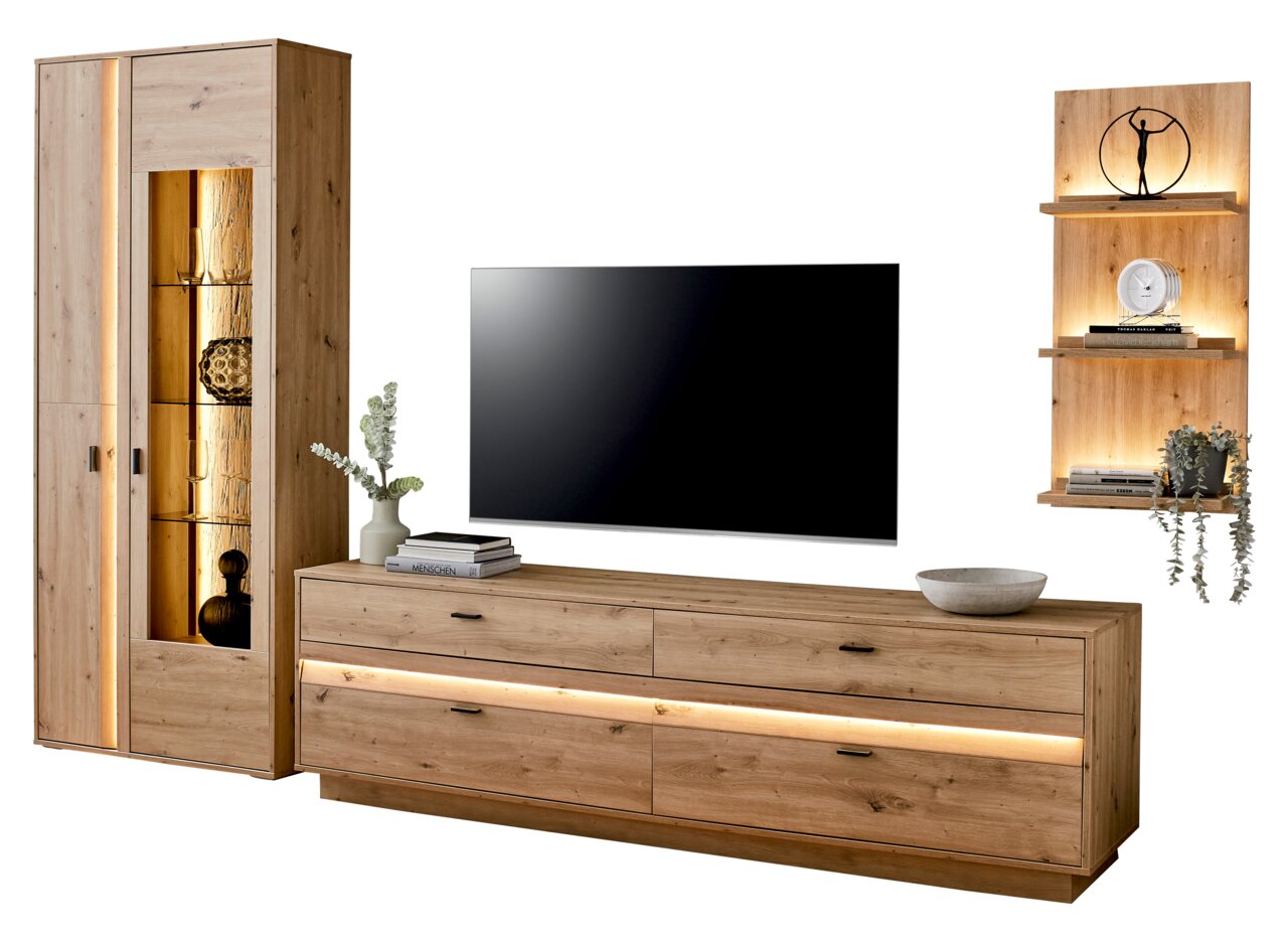 Moderne Wandkombination aus Holz mit Vitrine, TV-Schrank und beleuchtetem Regal, frontal betrachtet.