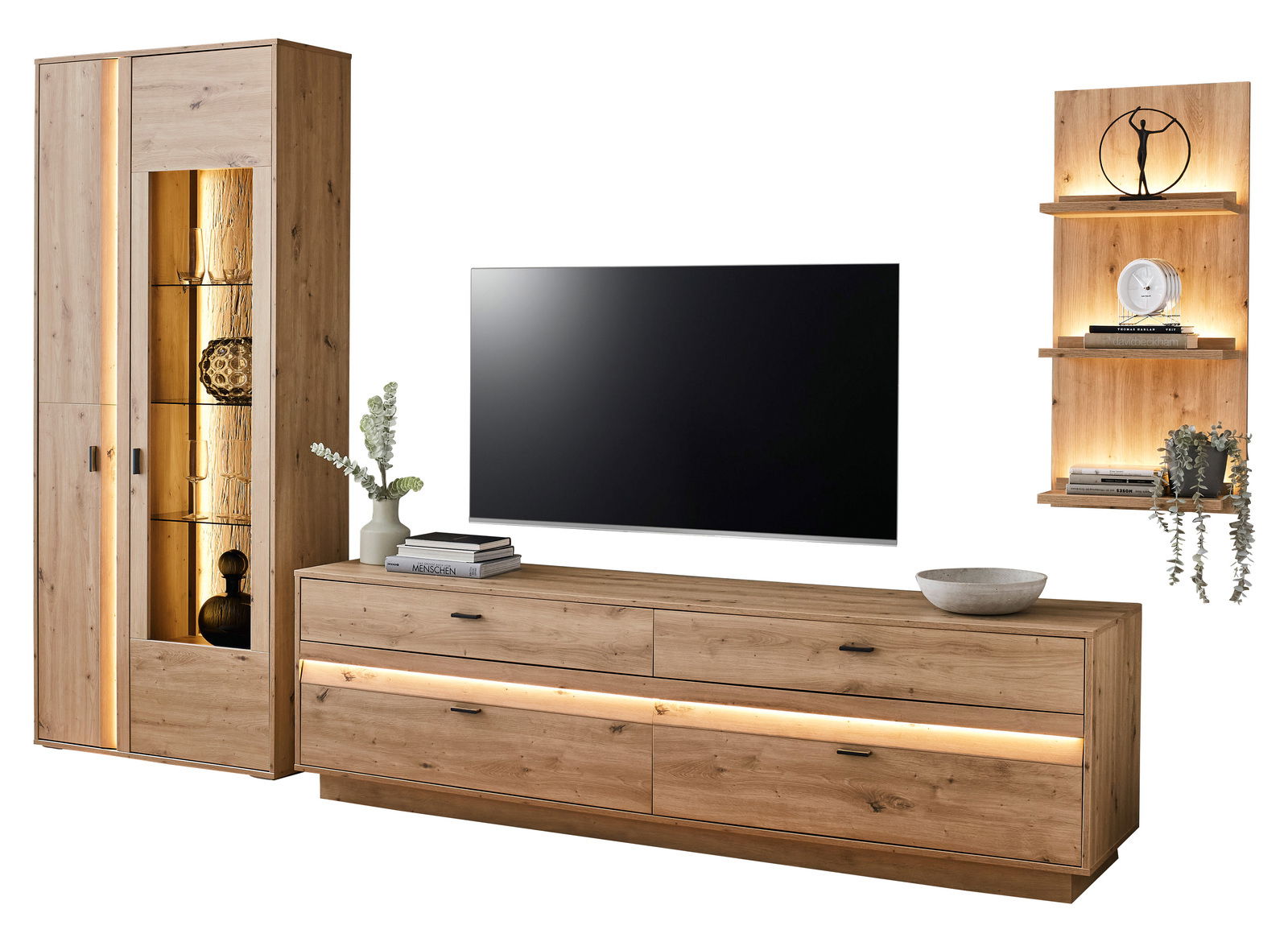 Moderne Wandkombination aus Holz mit Vitrine, TV-Schrank und beleuchtetem Regal, frontal betrachtet.