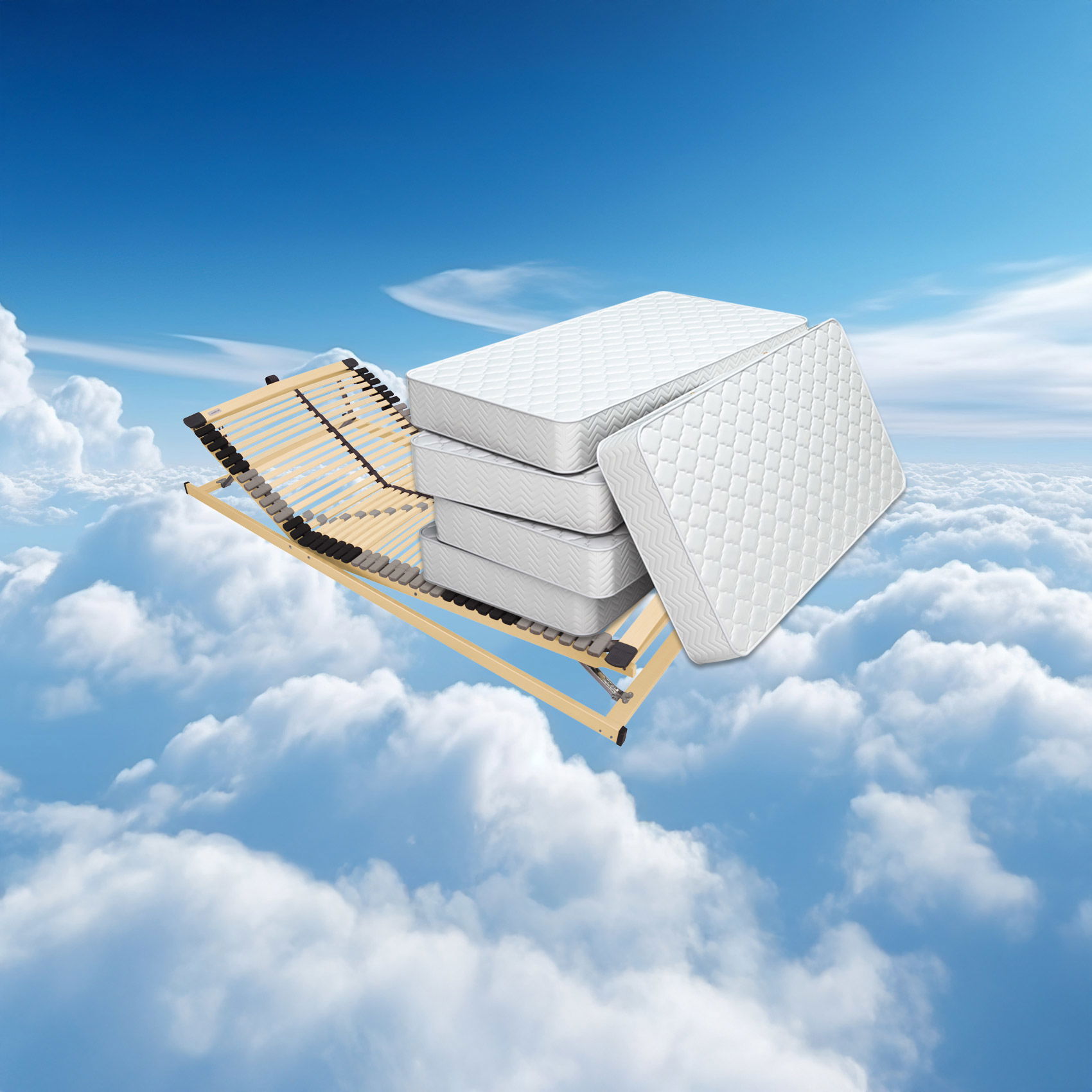 Federholzrahmen mit mehreren Matratzen schwebend über Wolken vor blauem Himmel