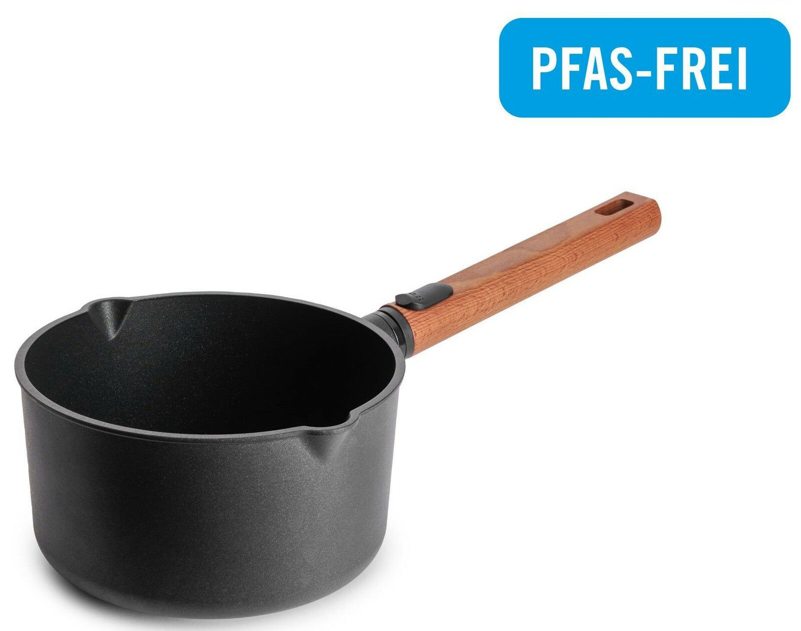 Guss-Stieltopf 18cm mit Holzgriff, PFAS-frei, seitliche Perspektive