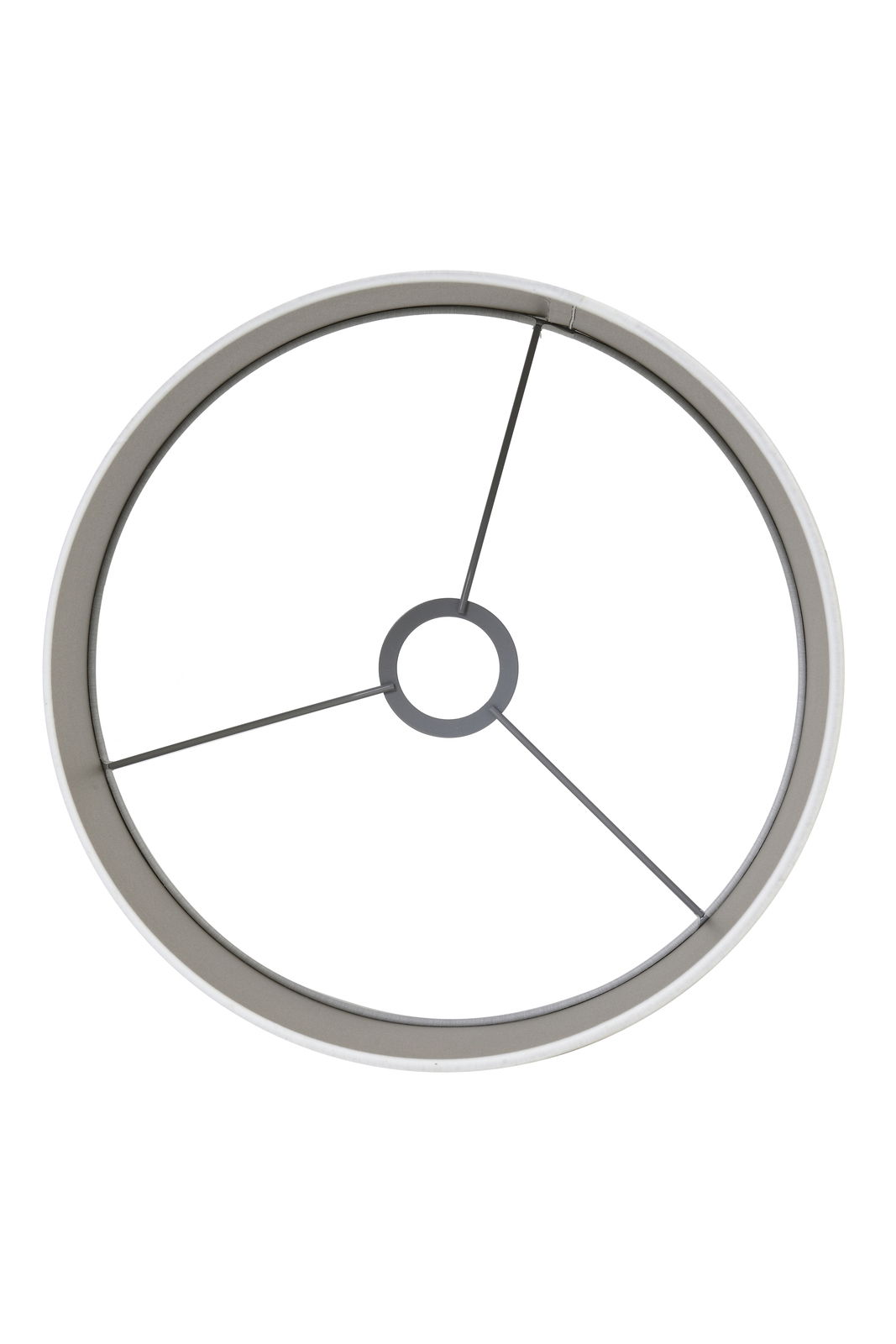 Ansicht von oben auf einen runden, weißen Lampenschirm mit Metallstreben.