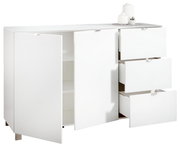 Weißes Sideboard mit zwei offenen Türen und drei offenen Schubladen, seitliche Perspektive