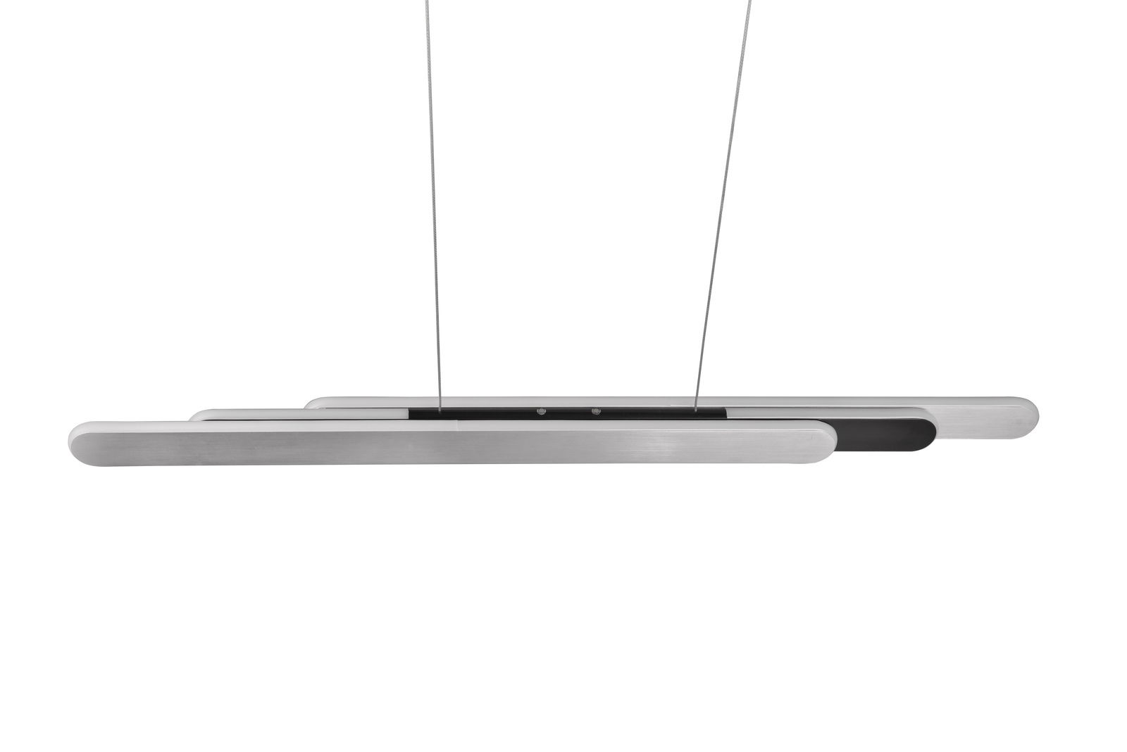 Moderne Pendelleuchte Helios in seitlicher Ansicht mit zwei parallel verlaufenden, länglichen Leuchtelementen in silberner und schwarzer Farbe, aufgehängt an dünnen Kabeln.