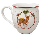 Weihnachtsbecher mit Rentiermotiv, seitliche Perspektive