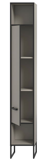 Moderner Hochschrank mit offenem Fach und teilweise geöffneter Tür, aus grauem Material mit schwarzen Akzenten, frontal betrachtet.