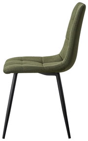 Moderner grüner Stuhl mit gepolsterter Sitzfläche und Rückenlehne, seitliche Ansicht