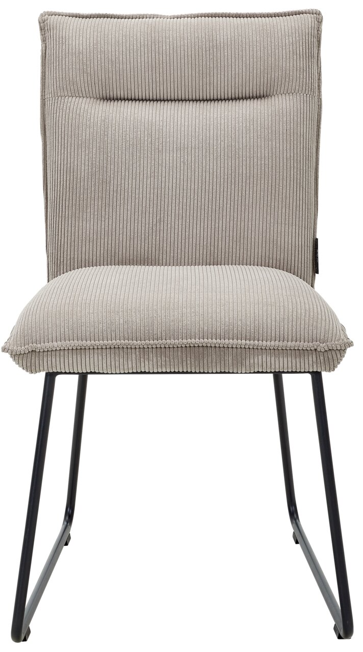Moderner Stuhl mit grauem, geripptem Stoffbezug und schwarzen Metallbeinen, Frontalansicht.