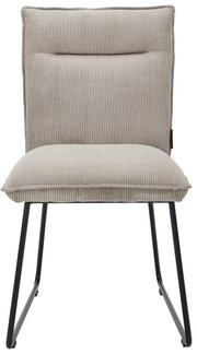 Moderner Stuhl mit grauem, geripptem Stoffbezug und schwarzen Metallbeinen, Frontalansicht.