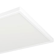 Eckansicht einer quadratischen LED-Deckenleuchte ROVITO-Z in Weiß