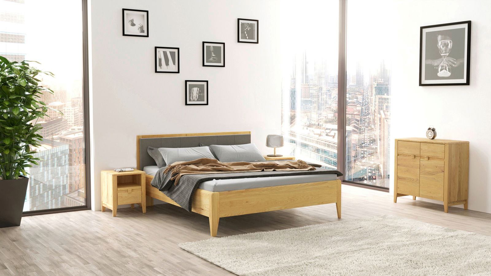 Linea Natura Kommode EPULO Modernes Schlafzimmer mit einem Holzbett, Nachttisch und Kommode in einem hellen Raum mit großen Fenstern, seitliche Perspektive.